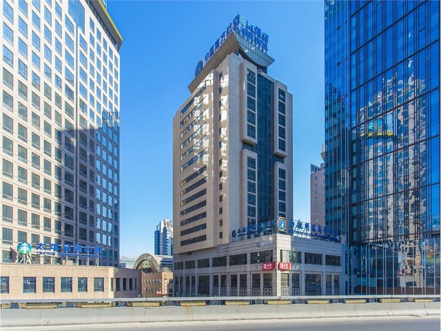 LED玻璃幕墙屏订制